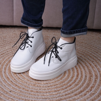 Ghete chukka de zi cu zi  - White Motion- 048-10-