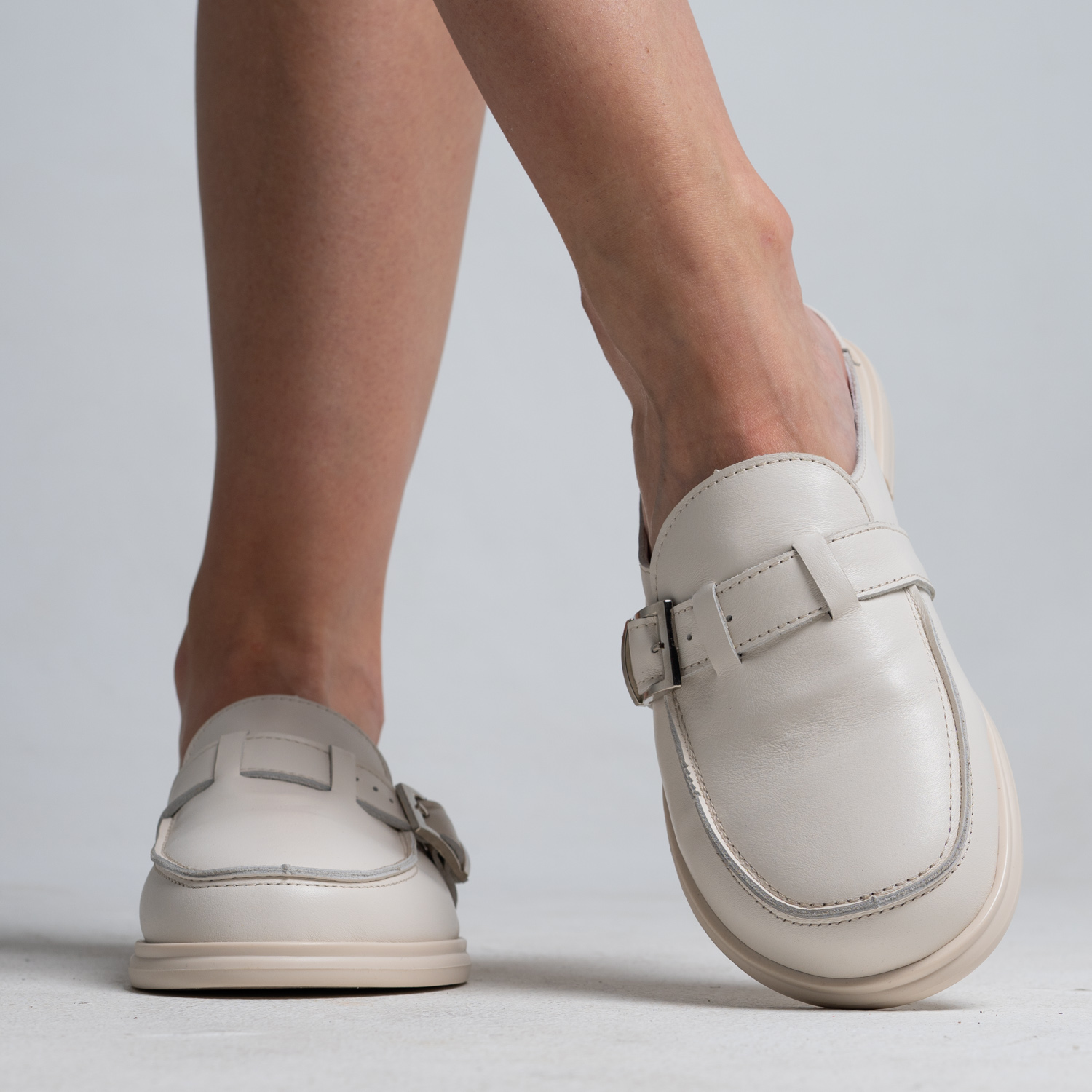 Papuci de designer - Sorellia Beige