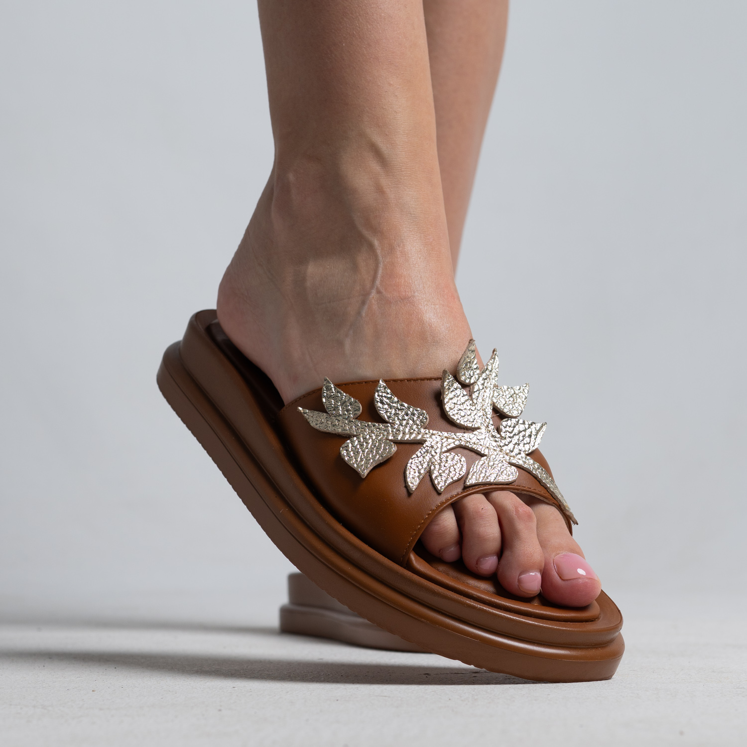 Papuci de designer - Anemira