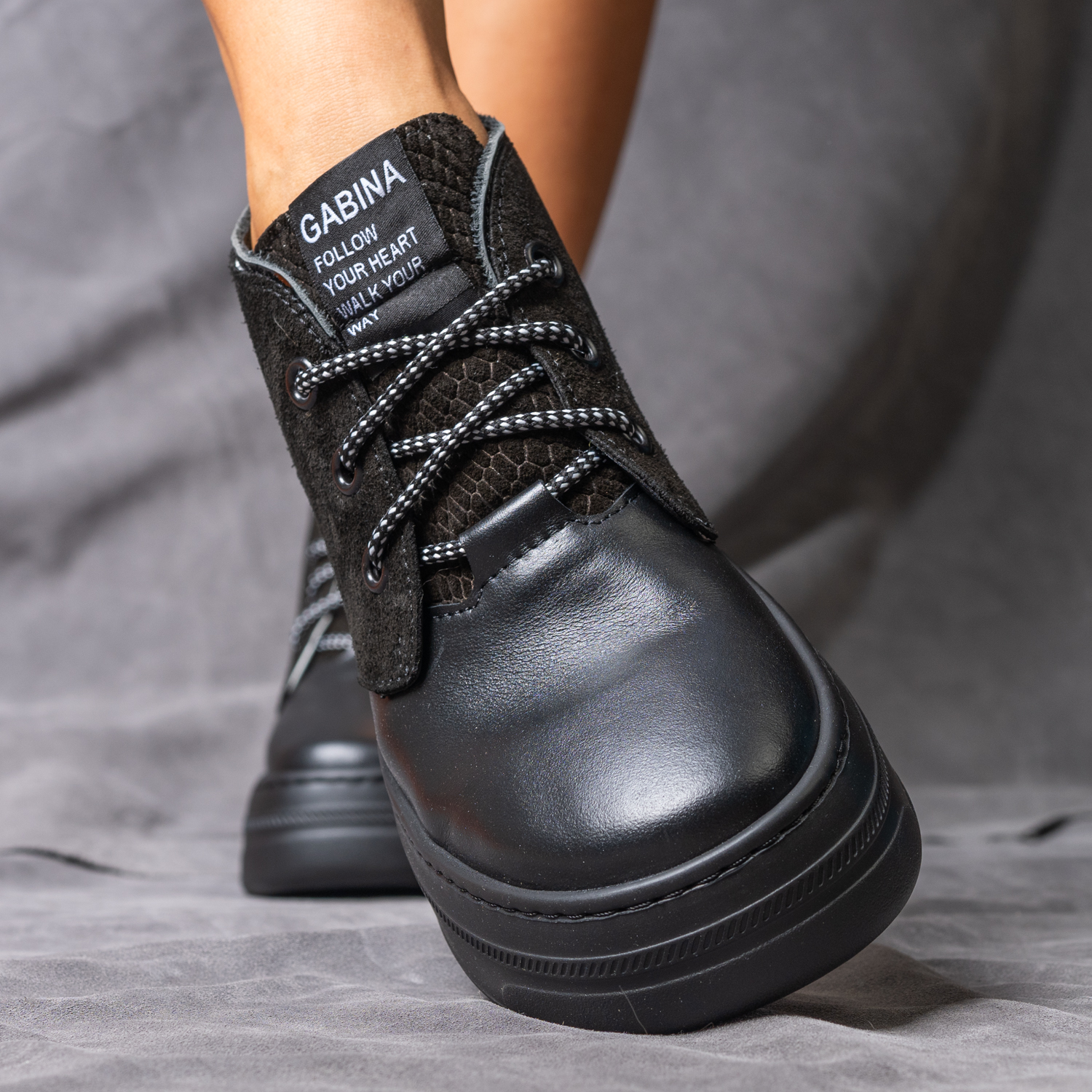 Ghete chukka de zi cu zi  – Eloria 048-4 